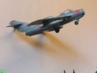 MiG-17.010