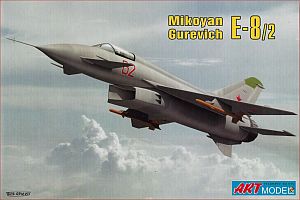 MiG E-8